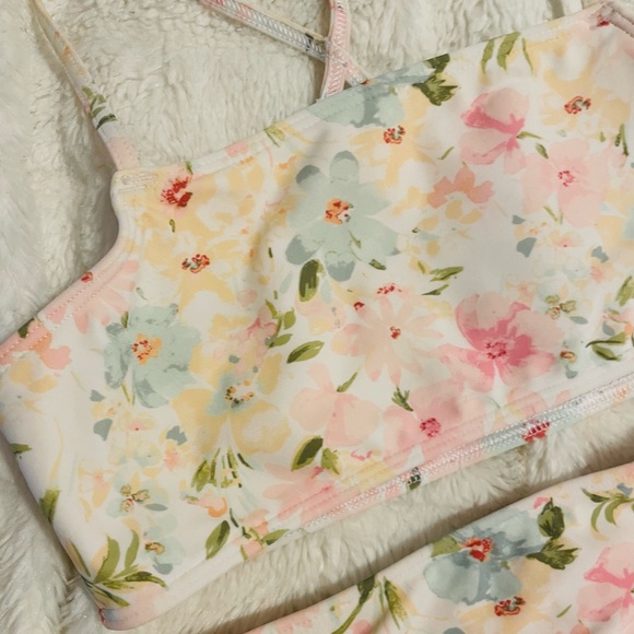 Girls Floral Abercrombie Bikini - Picture 2 of 5